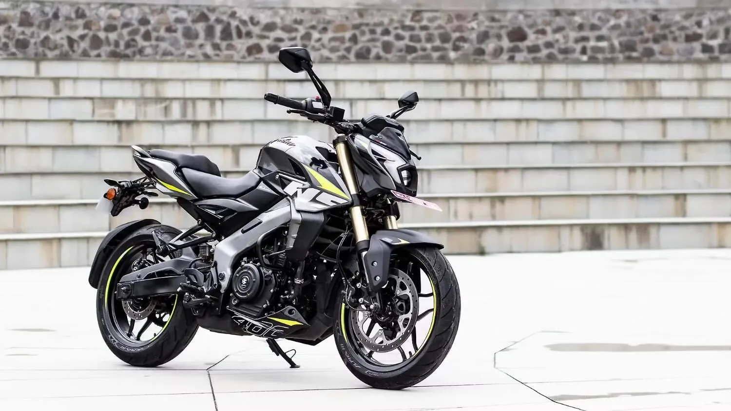  Pulsar NS400 Z