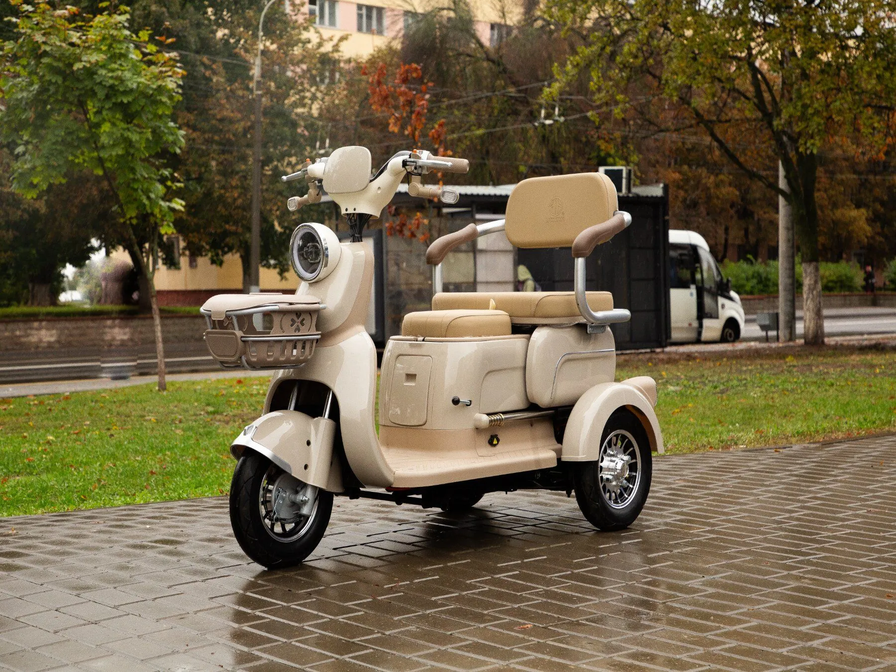 Электротрицикл AVM City 650