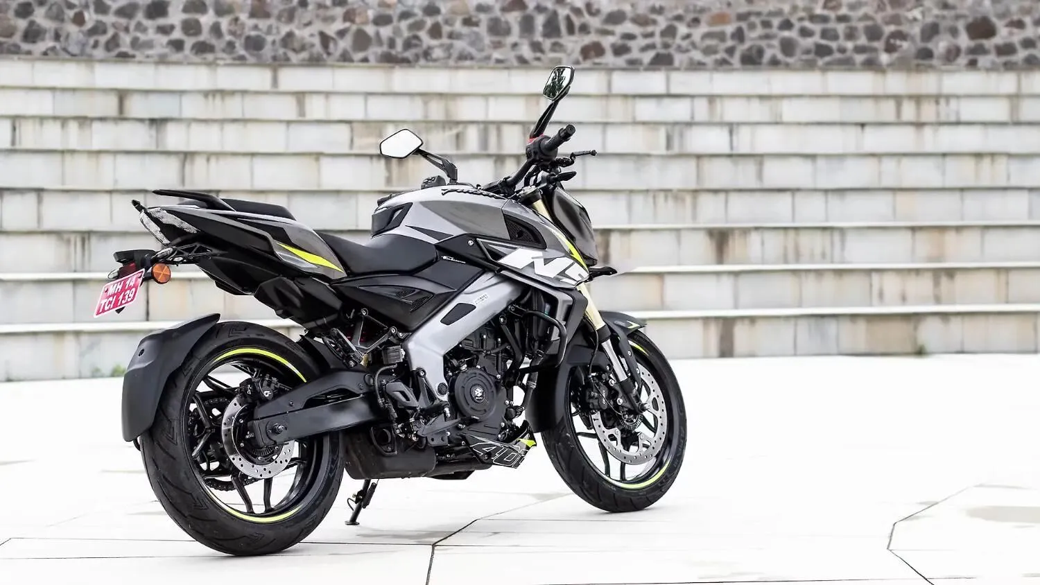  Pulsar NS400 Z