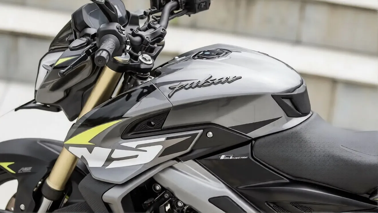  Pulsar NS400 Z