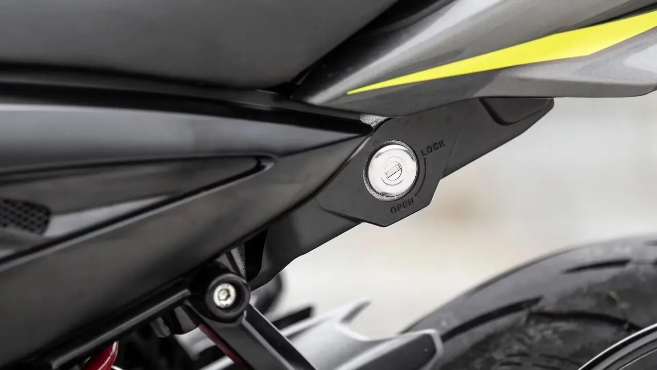  Pulsar NS400 Z