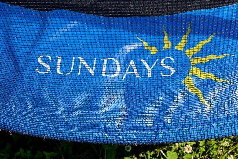 Батут с защитной сеткой и лестницей Sundays Acrobat 435 см - 14ft