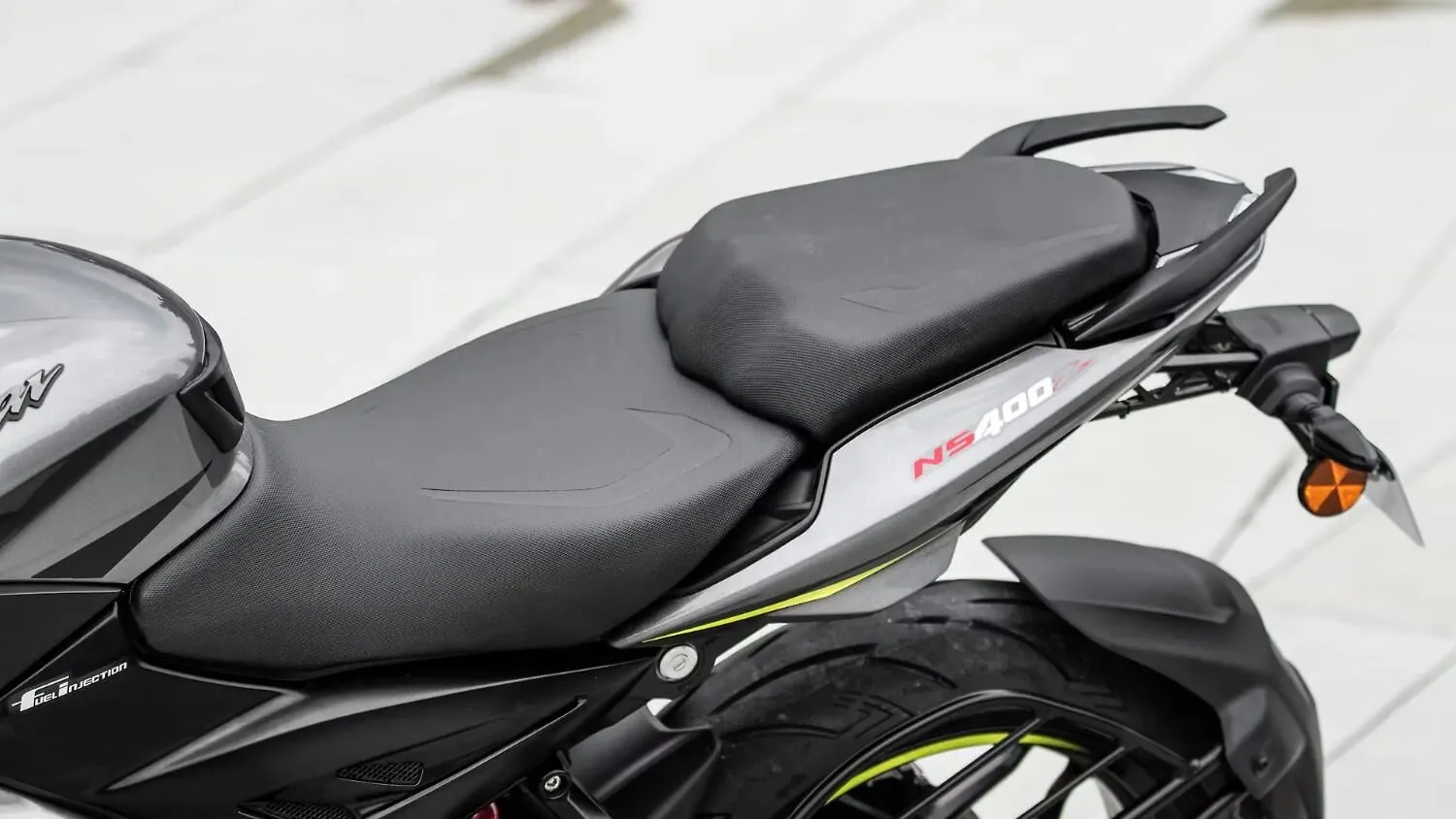  Pulsar NS400 Z