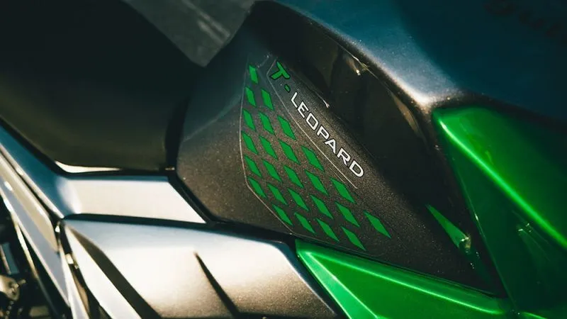  T-Leopard 300