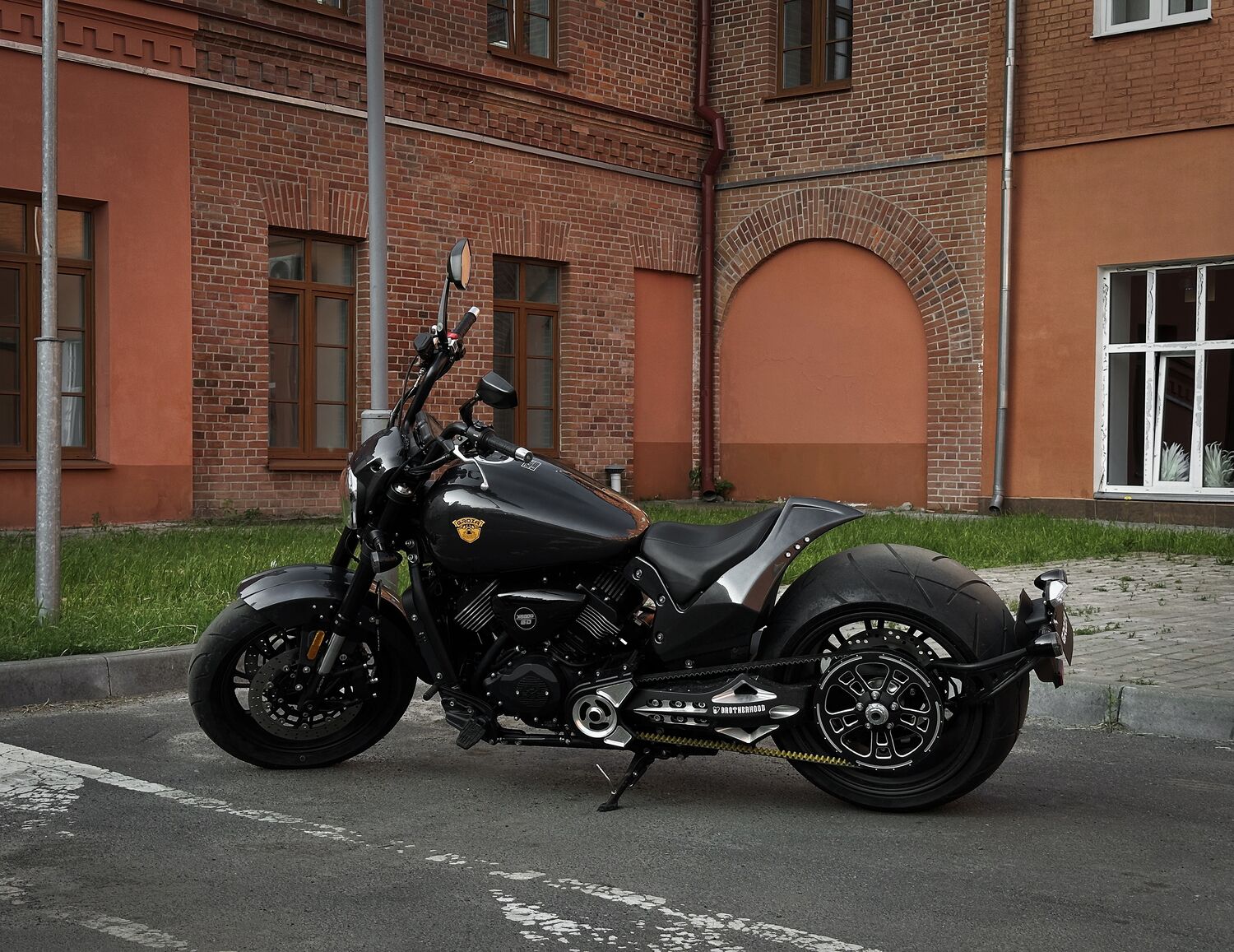 Groza Wolverine 800