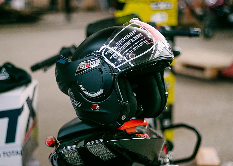 Шлем для мотоцикла Beon B-707 Stratos