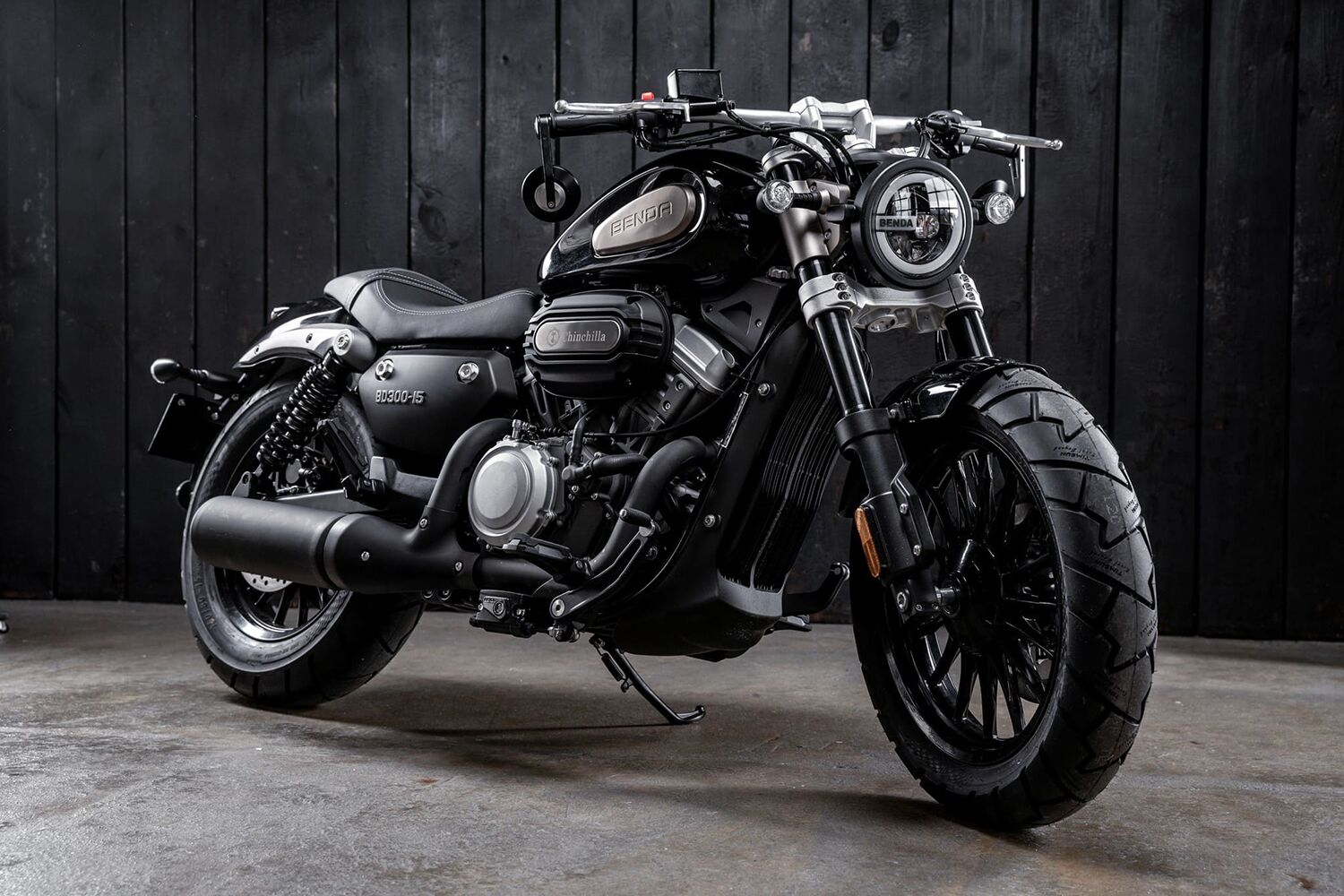 Benda Chinchilla 300